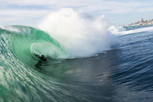 A Guide To Surf Photography 01.png